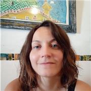 Profesora de francés nativa imparte clases a niñxs y adultxs